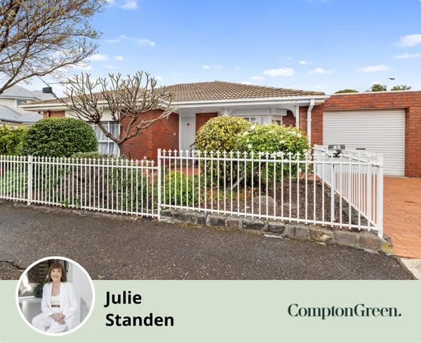 43 Russell Place Williamstown - Auction