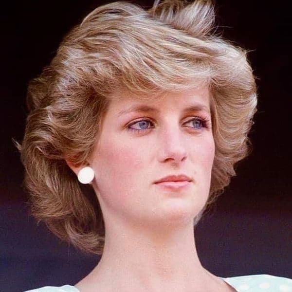 O guarda-costas da Princesa Diana revelou a quem culpava pela sua morte. Além disso, o único rumor que mais machucou Diana durante sua vida. Aqui está a trágica vida da Princesa Diana.