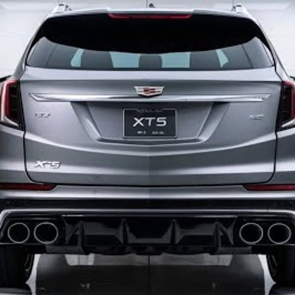 Cadillac's New XT5 Model Is Absolutely Stunning