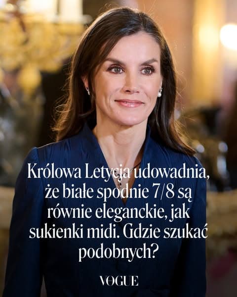 Królowa Letycja udowadnia, że białe spodnie 7/8 są równie eleganckie, jak sukienki midi. Gdzie szukać podobnych?