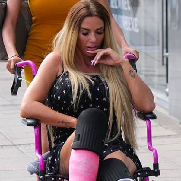 17+ Hollywood Celebrities Who Went Bankrupt