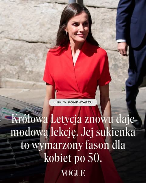 Królowa Letycja znowu daje modową lekcję. Jej kopertowa sukienka to wymarzony fason dla kobiet po 50.