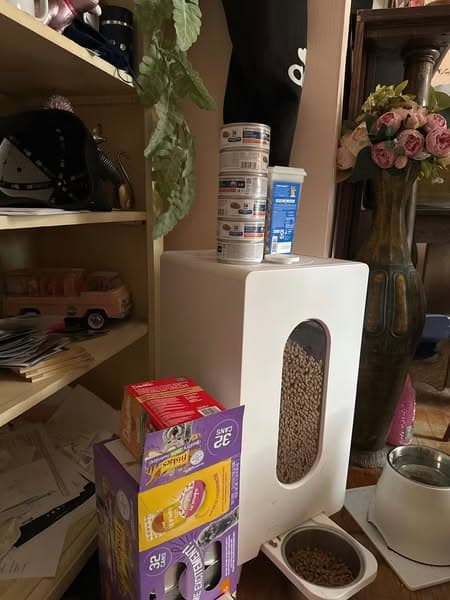 Portion-Controlled Feeder with 400+ 5-Star Reviews