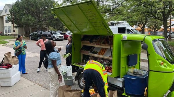 Veggie Express brings fresh produce to Detroit's food deserts