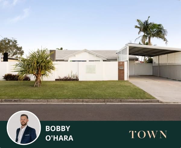 8 Slim Crescent Golden Beach - For Sale