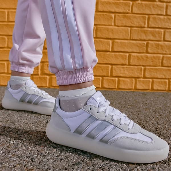 STREETTALK- Our iconic athletic silhouette